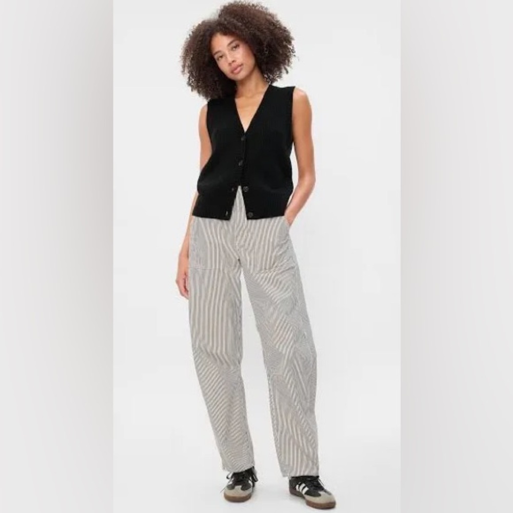 GAP Factory High Rise Barrel Khakis Striped sz 6 NWT